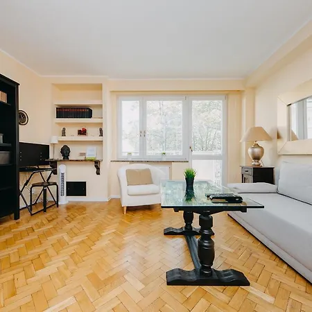 Shortstaypoland Warecka